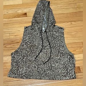 Zyia hooded tank. Shimmery leopard print. Size XXXL